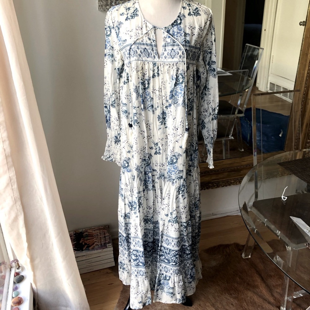 Zara Floral Blue and White boho Maxi Dress size small